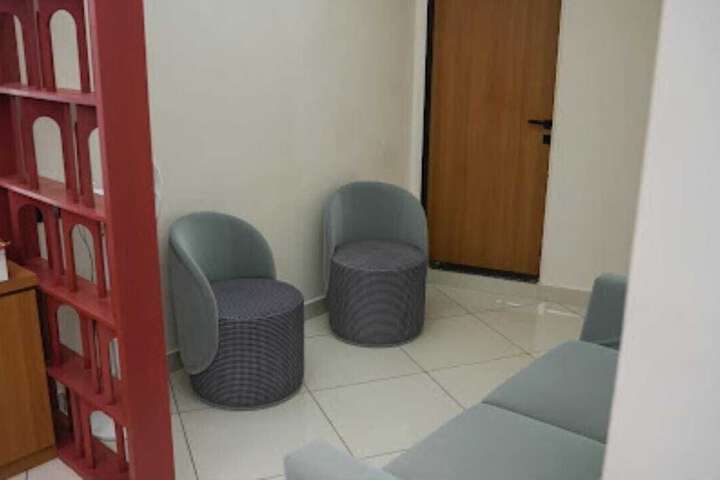 Room 2 of 20