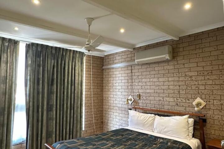 Room 14 of 43