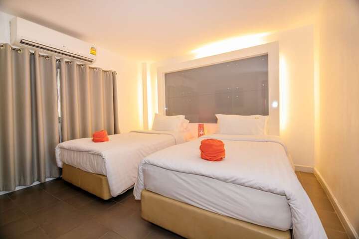 Room 14 of 34