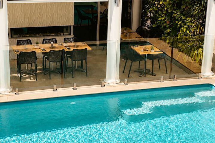 Hotel with Pool