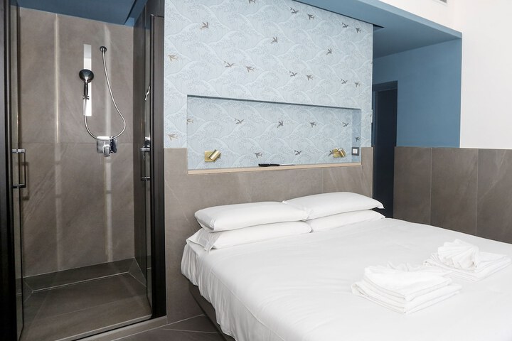Room 54 of 87