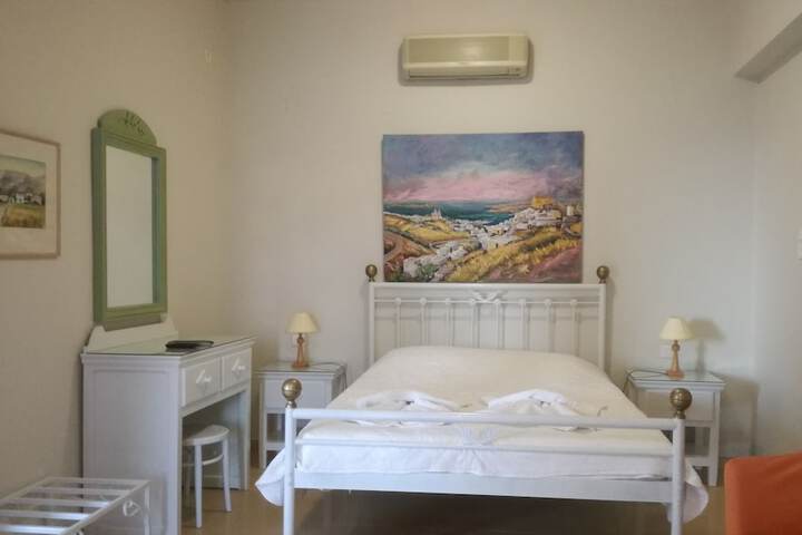 Room 21 of 25