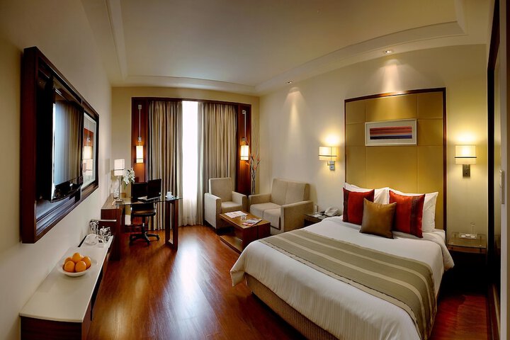 Room 10 of 62