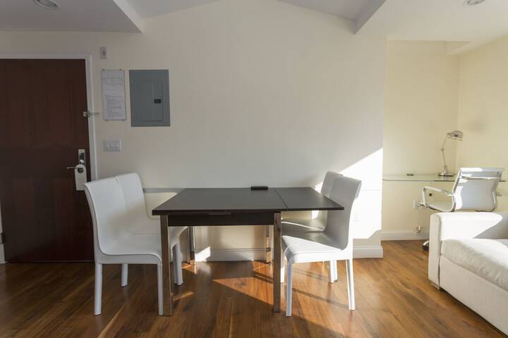Room 13 of 31