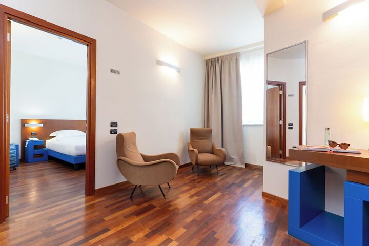 Room 40 of 67