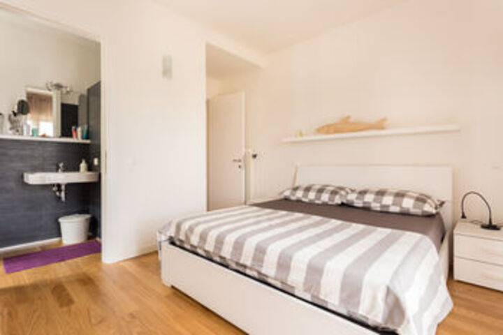 Room 100 of 260