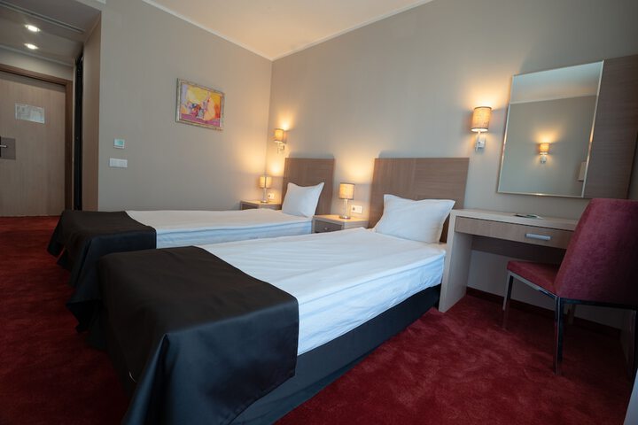 Room 5 of 47