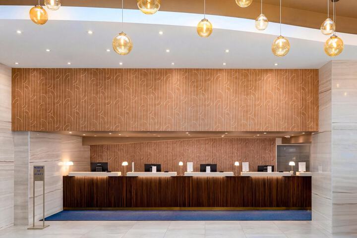 Entrance & Lobby