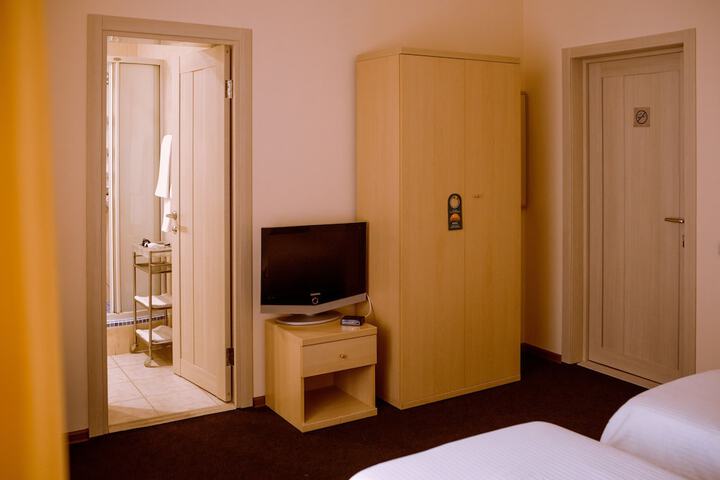 Room 30 of 71