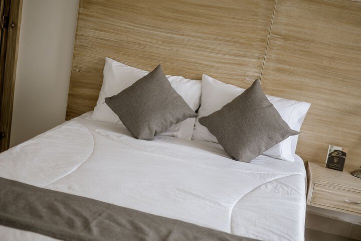 Room 4 of 62