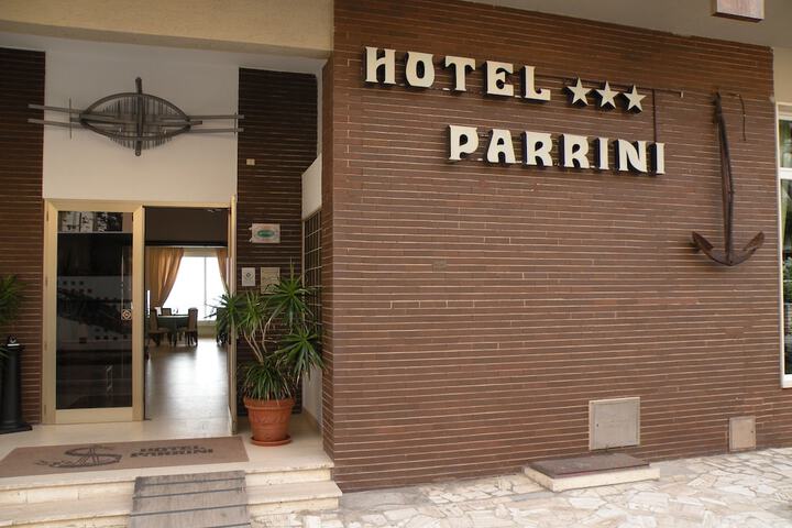 Hotel 45 of 58