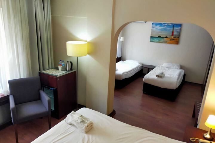 Room 14 of 49