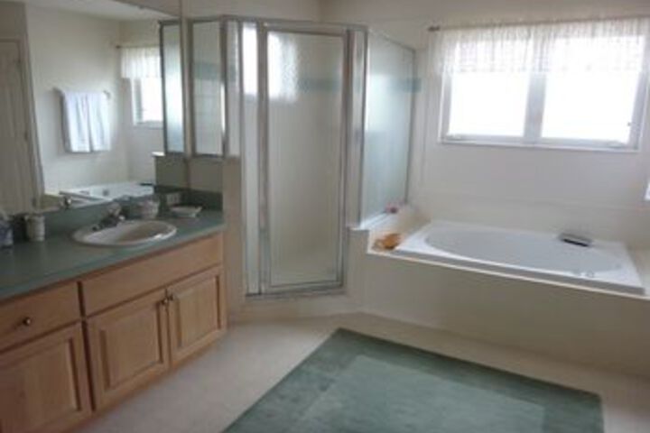 Room 4 of 268
