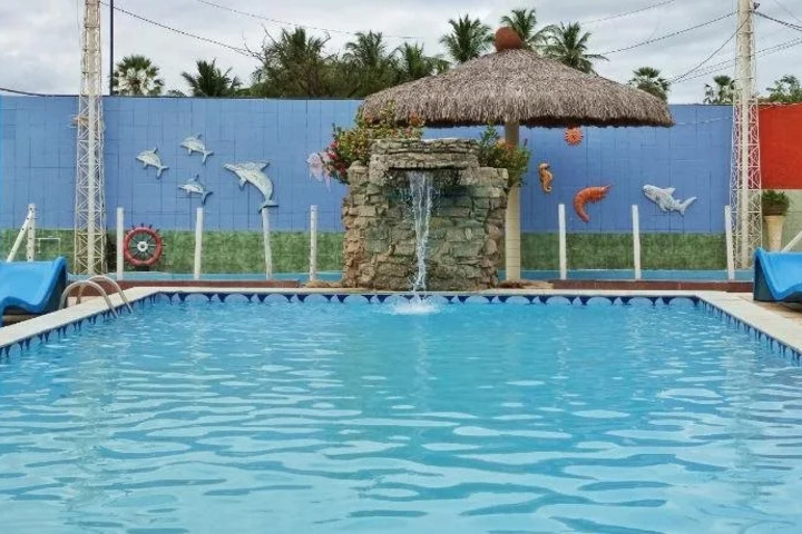 Pool 11 of 18