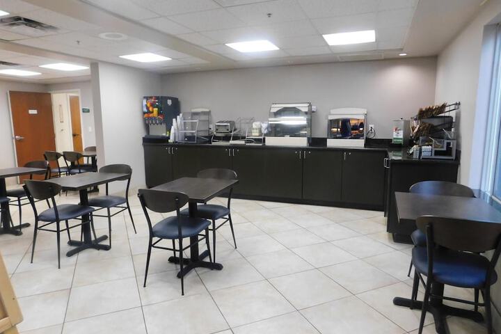 Dining Photos