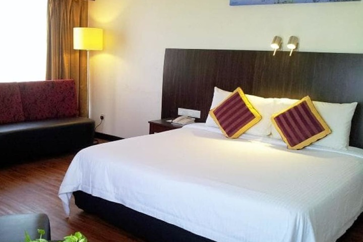 Room 19 of 47