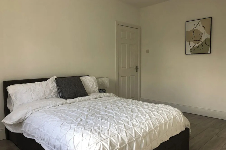 Room 2 of 19