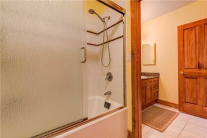 Room 6 of 22