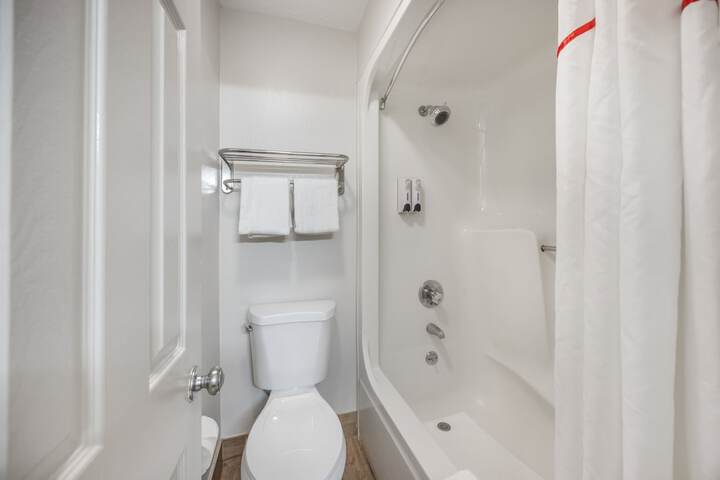 Room 12 of 20