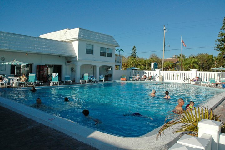 Pool 41 of 61