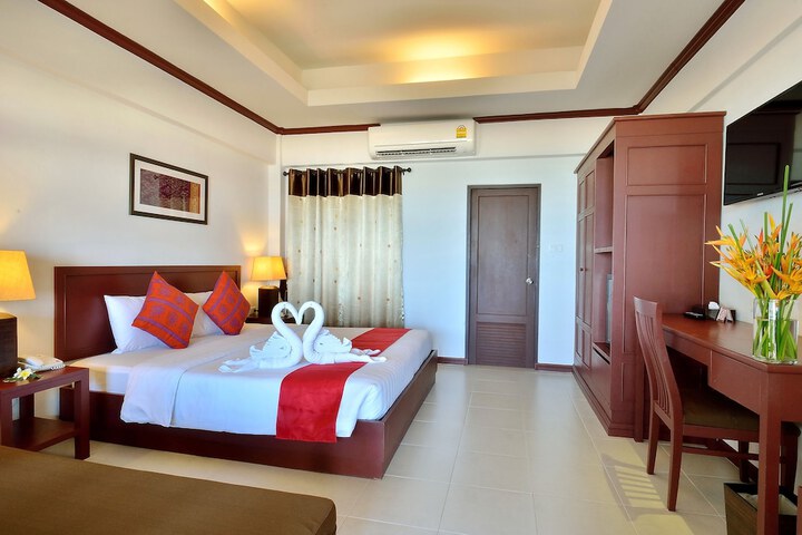 Room 10 of 74