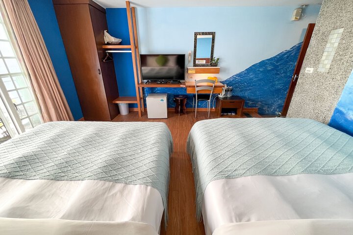 Room 12 of 39