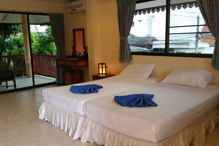Room 2 of 50