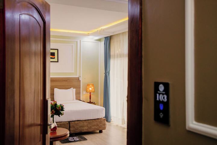 Room 22 of 121