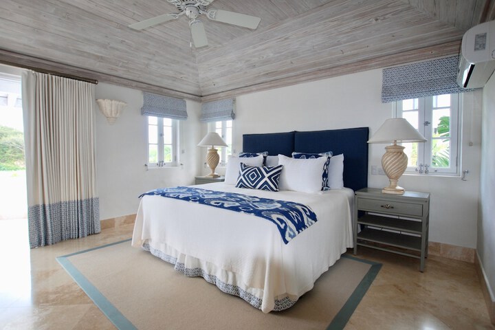 Room 2 of 26