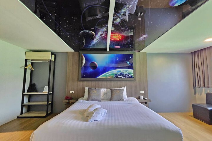 Room 19 of 49
