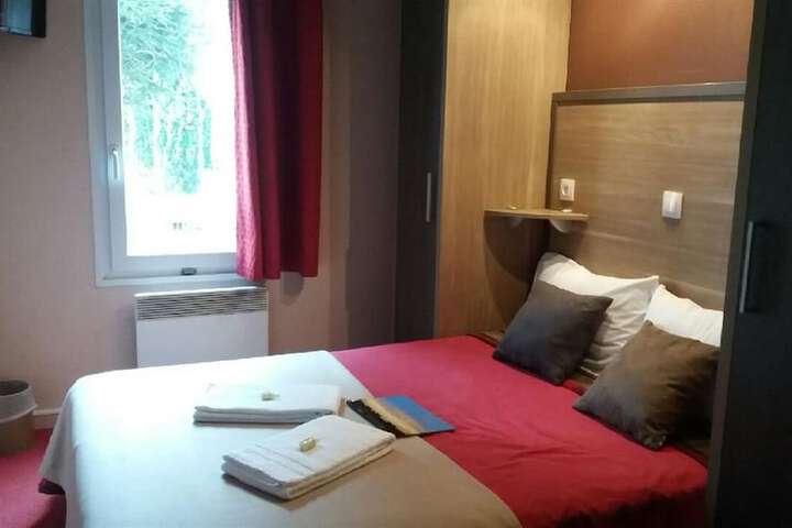 Room 10 of 37