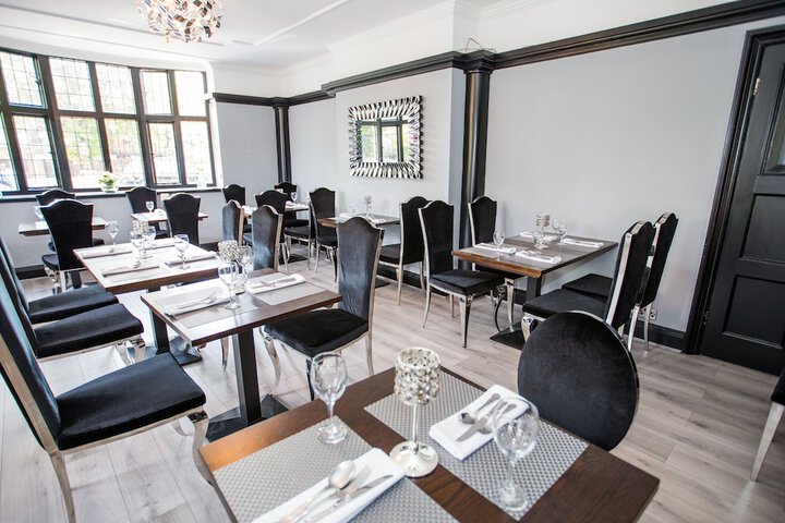 Dining 89 of 133