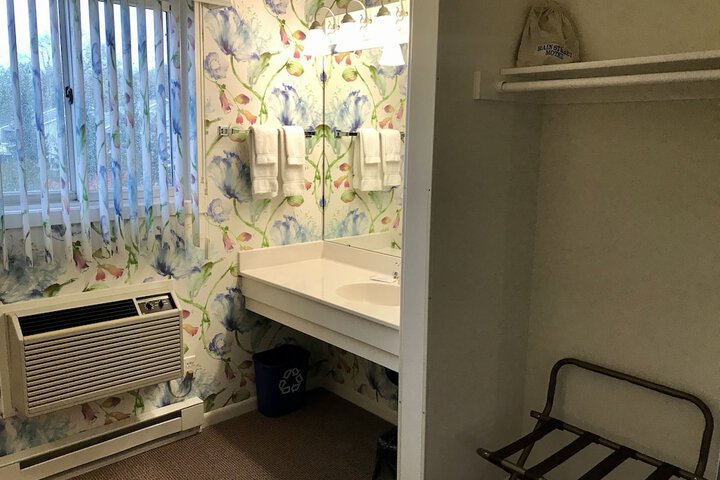 Room 46 of 67
