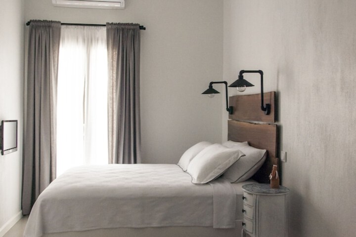 Room 15 of 36