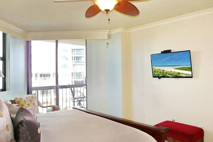 Room 2 of 17