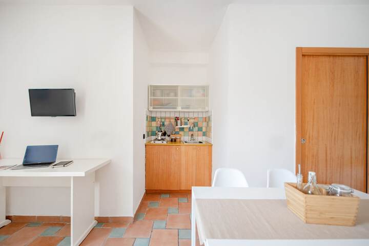 Room 3 of 75