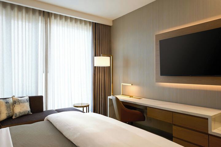 Room 8 of 24