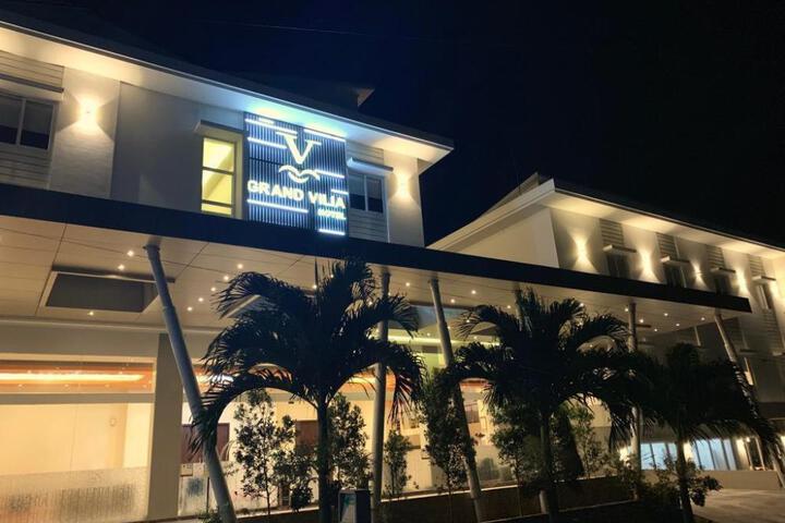 Exterior of Grand Vilia Hotel