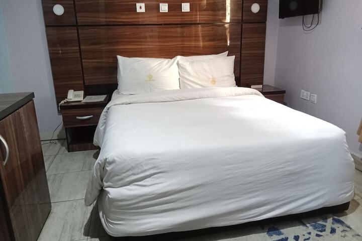 Room 19 of 46