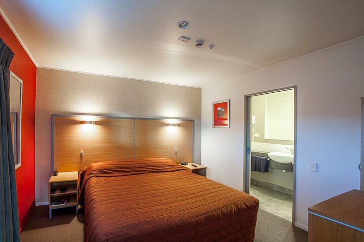 Room 5 of 51