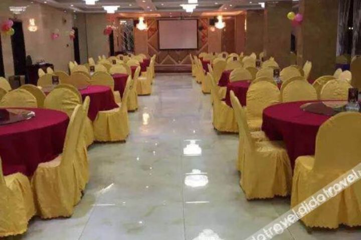 Hotel Interior 10 of 15