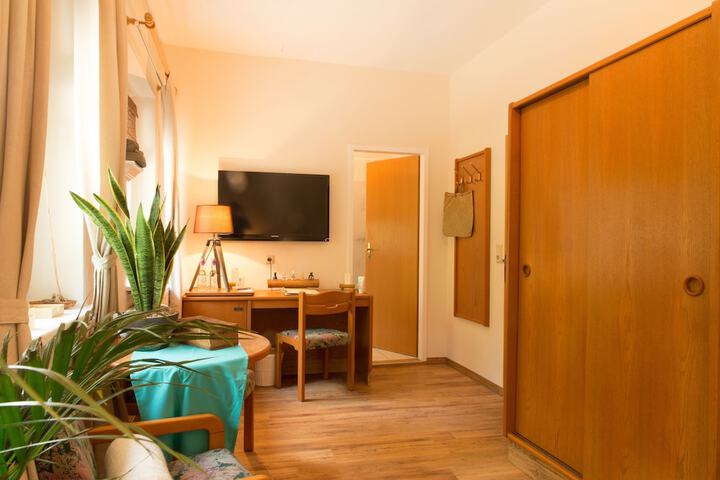 Room 5 of 41