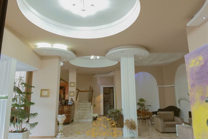Hotel Interior 14 of 129