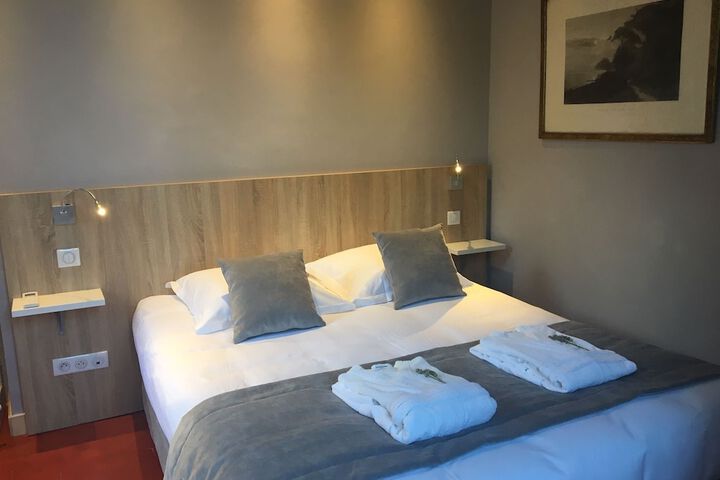 Room 14 of 77