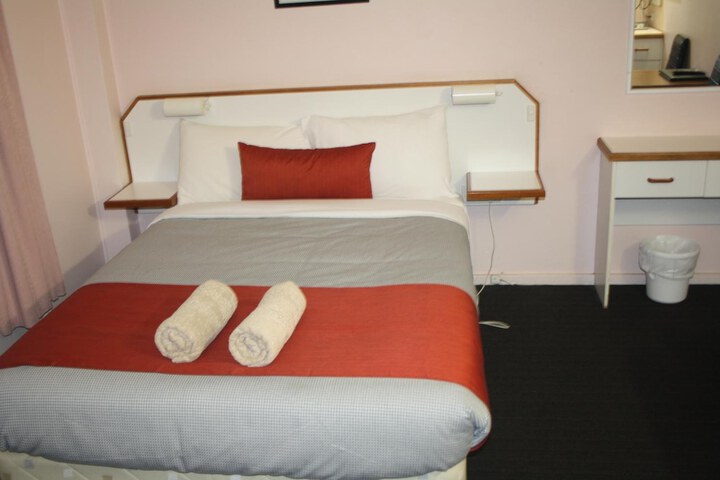 Room 15 of 46