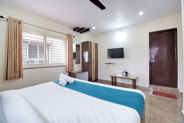 Room 10 of 17