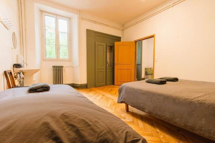 Room 25 of 113
