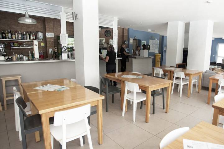 Coffee shop