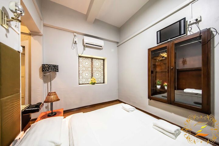 Room 18 of 47