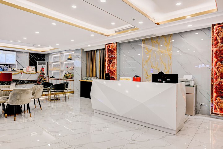 Hotel Interior 10 of 38